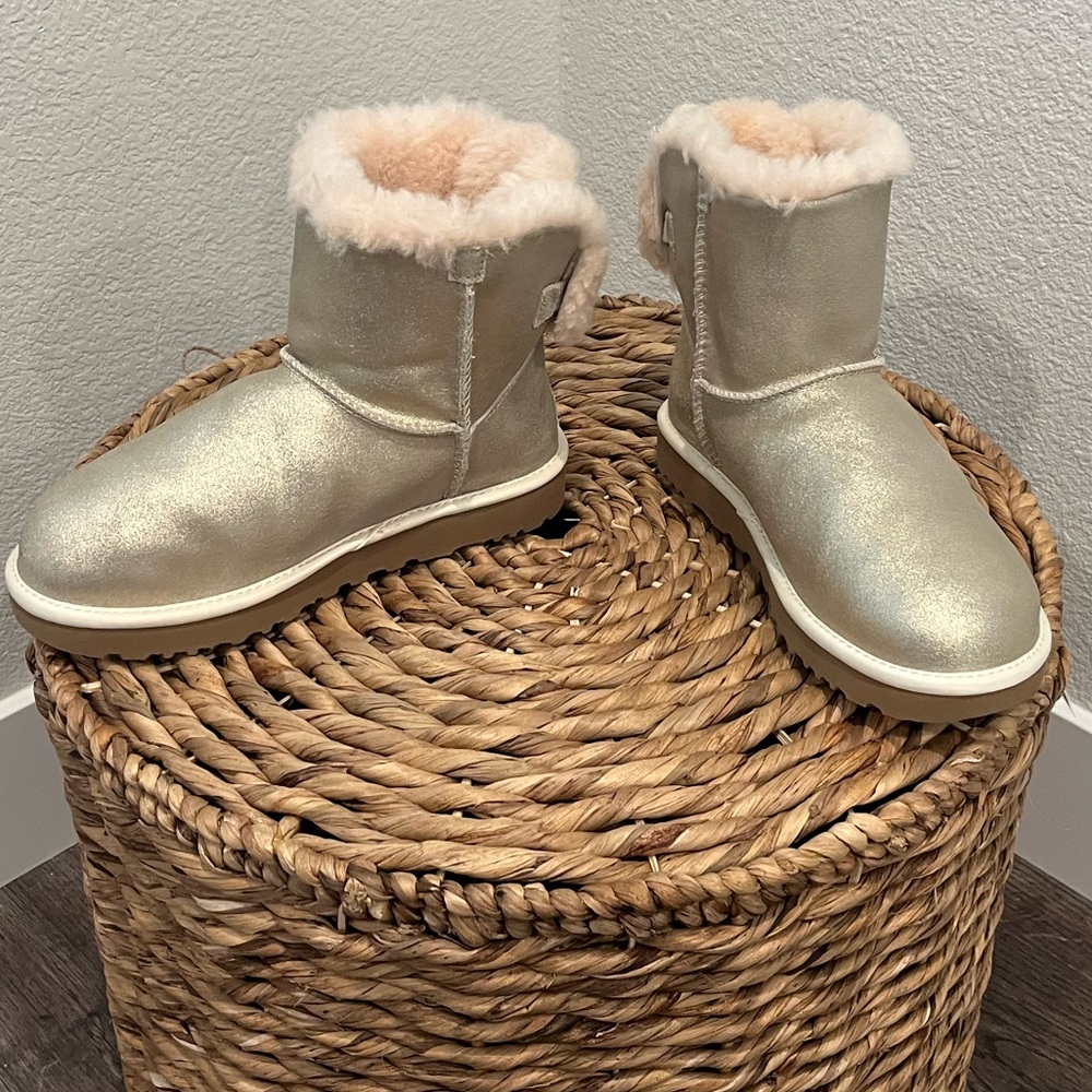 UGG Sparkly Gold Cream Mini Bailey Bow Boots Sherling
